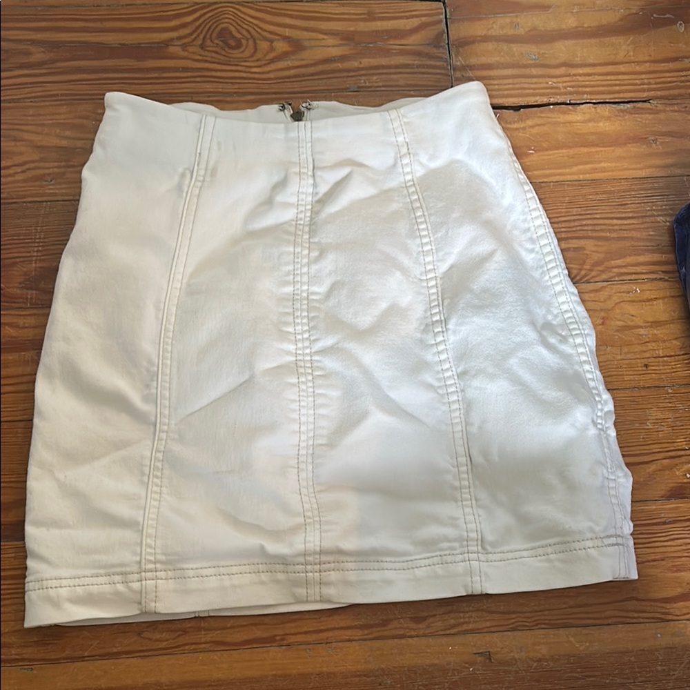 Elegant White Women's Skirt
